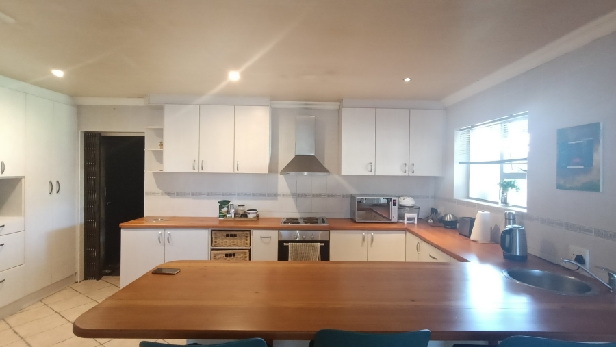 To Let 3 Bedroom Property for Rent in Rouxville Western Cape